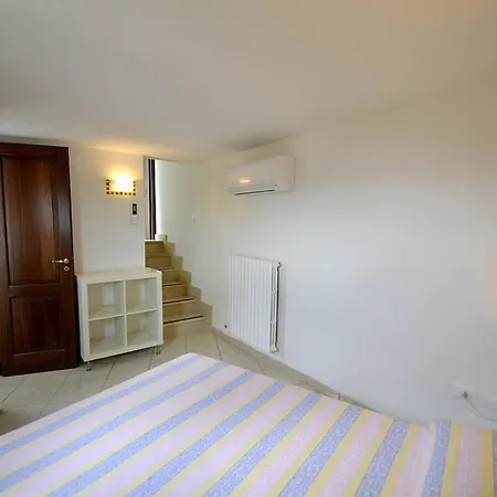 Sleeps 6 Air Con Wifi Vila *